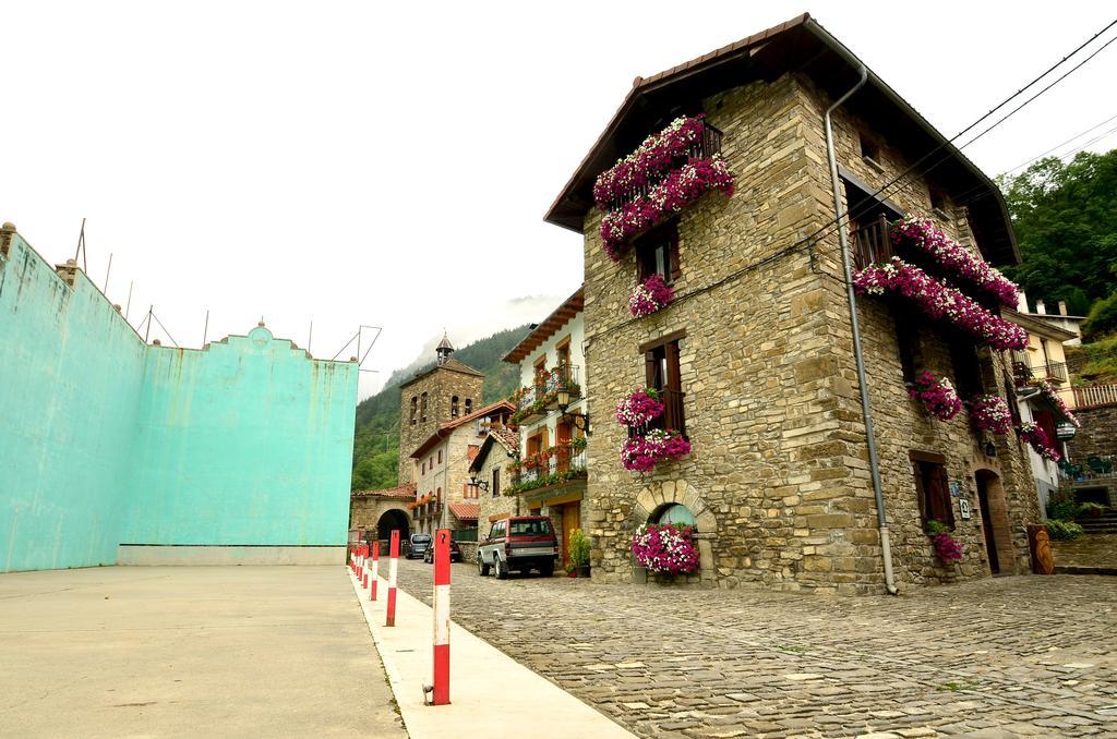 Hotel Argonz Etxea Urzainqui Exterior foto